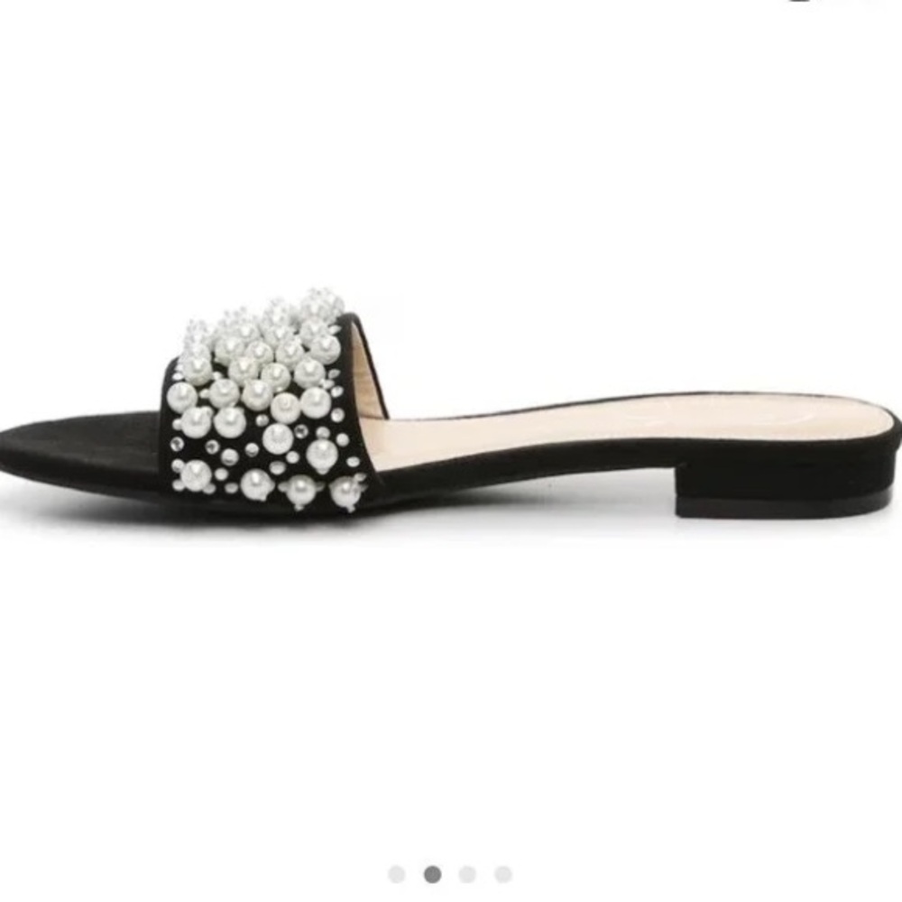 Jessica Simpson Black and White Pearl Embellished Sandals